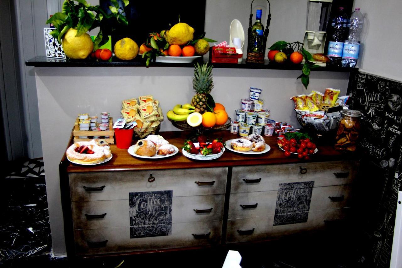 B&B Dolcevita ปอมเปอี ภายนอก รูปภาพ